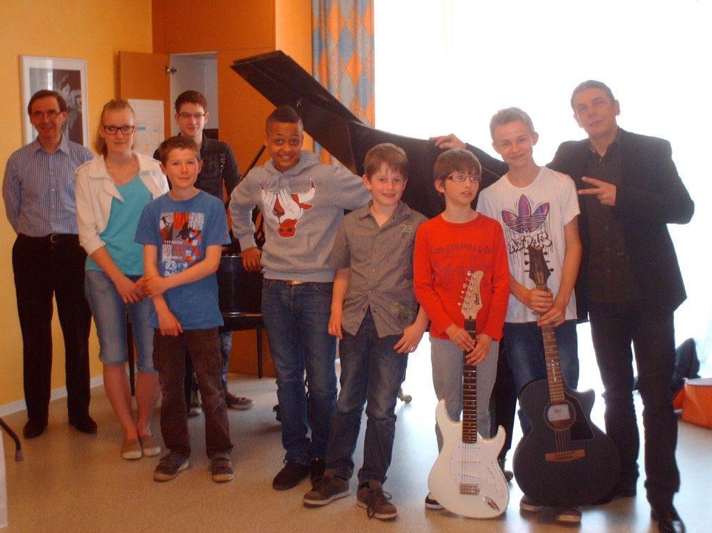 audition piano guitare à la Maison de Retraite de l'Arc , le 16 avril 2013